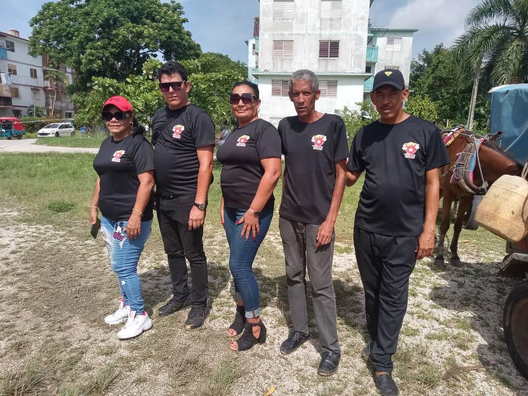 TorrezYusi88446's tweet photo. La dirección de la ueb la chocolateria juntos al colectivo de la unidad el acuario listo para prestar un servicio de exelencia en este verano. nos encontramos en el área de la feria agropecuario del consejo popular Pedro Diaz coello https://t.co/gom9fVfn85