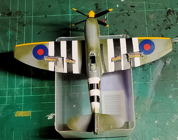 WartsNAllModels's tweet photo. #weathering the #airfix #172scale #hawkertempest and #building the #dambusters #lancaster #gunnests and #propellors on the https://t.co/cqPPEWXFpY #livestream in 30 minutes (9.30am ACST, 5pm PST) Pop past and chat! #scalemodel #ww2 #fighteraircraft #bomber #RAF https://t.co/E8noqejXTJ