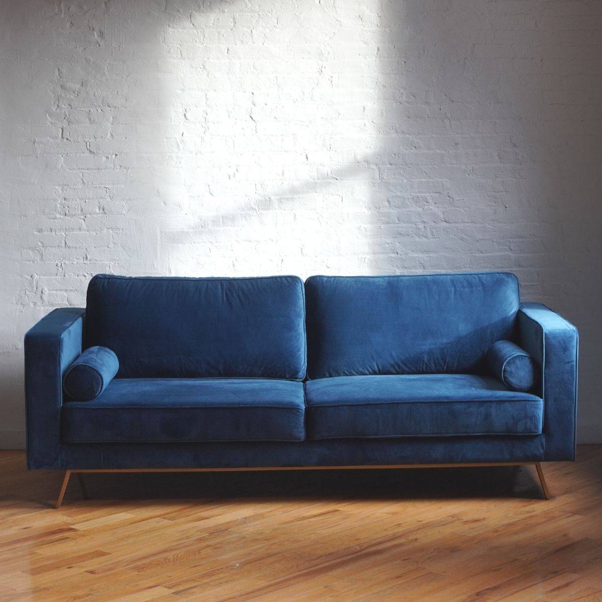 BrooklynSpaceCo's tweet photo. A couch you can really sink into - soft cushions with lush velvet make Introspect sofa irresistibly comfortable.

Introspect sofa in navy blue velvet. In-stock and available for 5-7 day delivery. https://t.co/9kQDqHAyFt