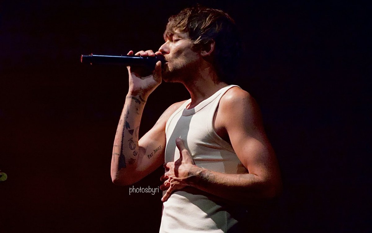ftdt8ri's tweet photo. louis tomlinson at the arizona financial theater on july 3rd 2023
#FITFPhoenix #FaithInTheFuturePhoenix #LouisTomlinson https://t.co/ZJEzhm11GF