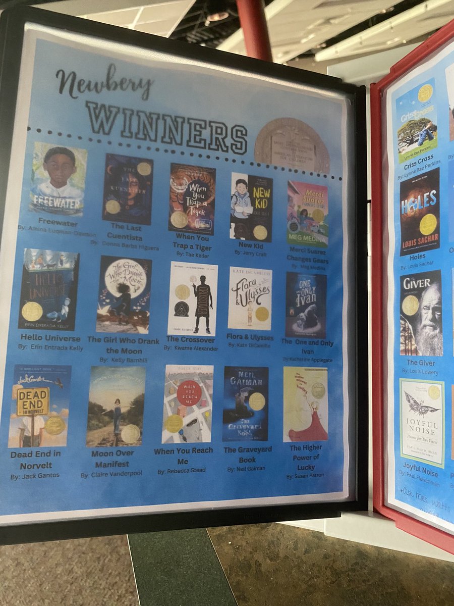 cmfhwatts's tweet photo. I think the kids are going to love these! They’ll be perfect for when I’m teaching and can’t step away to recommend a book. Thanks @melissacorey for the fantastic idea! #rclead #teamrowan #visualbooklist #middleschoollibrary https://t.co/sCAwVl9VaG
