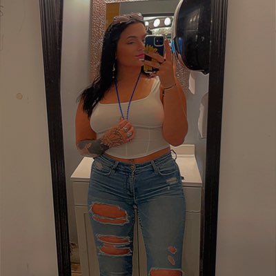 freakinalyssa98's tweet photo. #NewProfilePic https://t.co/mVWrVwciTK