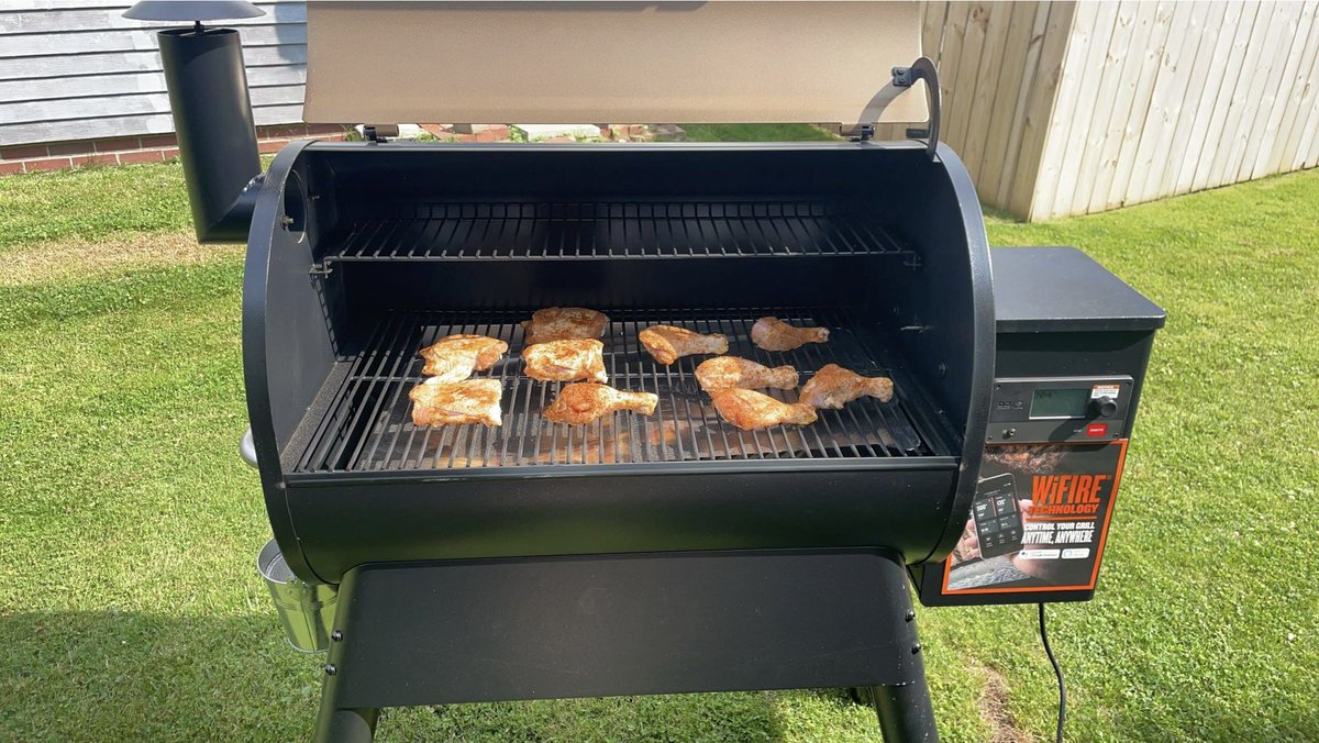 MisterJThompson's tweet photo. Testing out the Traeger today-smoking chicken drums and thighs. #SmokeMeatNotMeth https://t.co/WVIImVpz6u