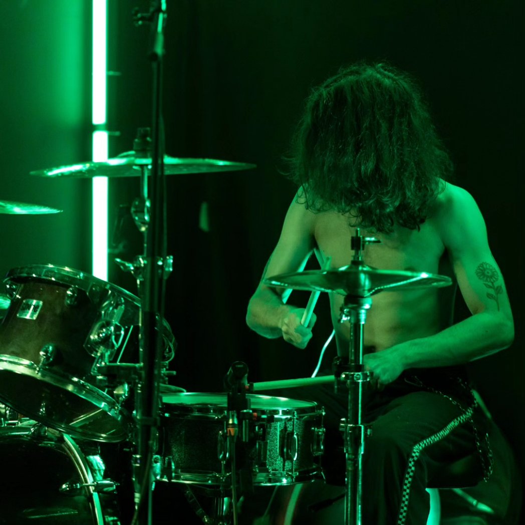 Abnormband's tweet photo. Pics from The Grove gig taken by the incredible Sigil Media 🔥 https://t.co/J6yzsKKZjx