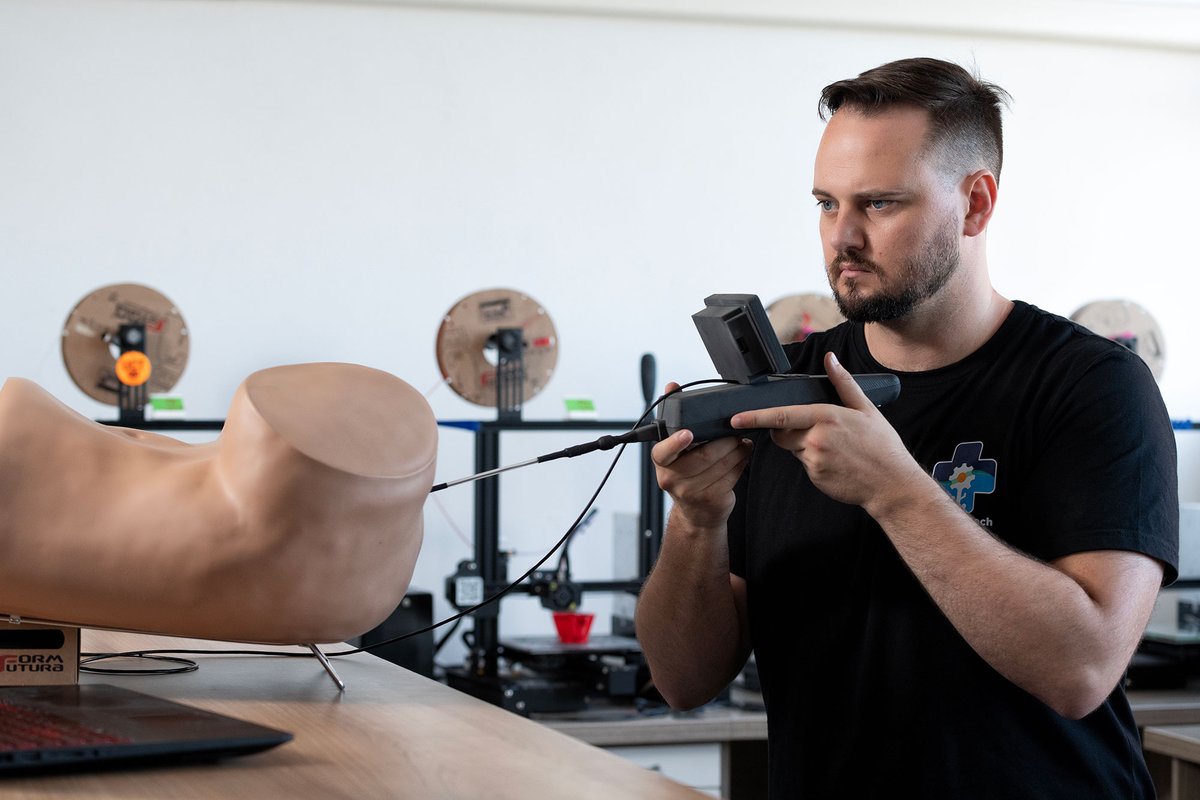 UCT MedTech (@uctmedtech) on Twitter photo Edmund Wessels, the brilliant mind behind the ground-breaking gynaecological device FlexiGyn™, has WON the highly coveted 2023 #AfricaPrize for Engineering Innovation. He shares first place with Anatoli Kirigwajjo!
Phenomenal work Ed!
<a href="/RAEngNews/">Royal Academy of Engineering</a> <a href="/SudeshSivarasu/">Sudesh Sivarasu</a> <a href="/UCT_news/">UCT</a> Edmund Wessels, the brilliant mind behind the ground-breaking gynaecological device FlexiGyn™, has WON the highly coveted 2023 #AfricaPrize for Engineering Innovation. He shares first place with Anatoli Kirigwajjo!
Phenomenal work Ed!
<a href="/RAEngNews/">Royal Academy of Engineering</a> <a href="/SudeshSivarasu/">Sudesh Sivarasu</a> <a href="/UCT_news/">UCT</a>