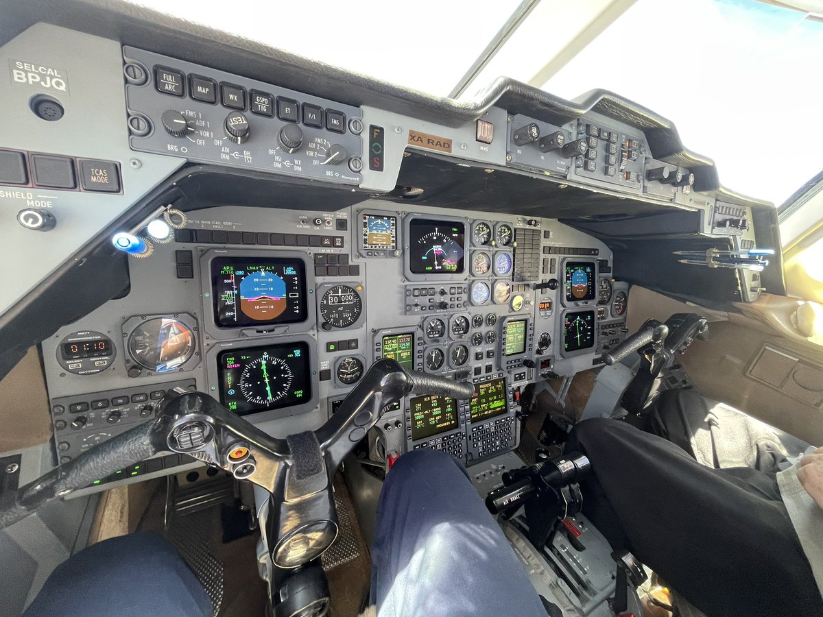 cude's tweet image. Cancun Buenas Tardes 🛩️