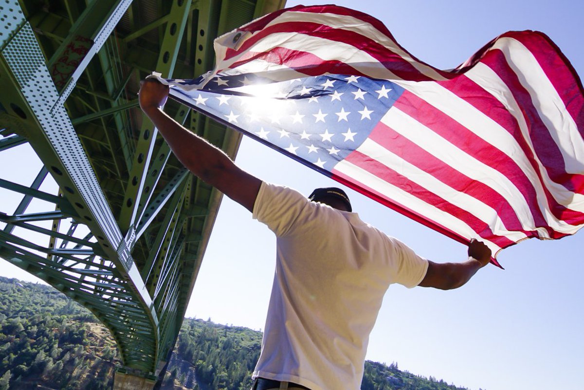 Check out our latest post “Celebrating America with American-made brands” and let us know your favorite outdoor product made in the USA!

gogumption.com/gear-reviews-2…