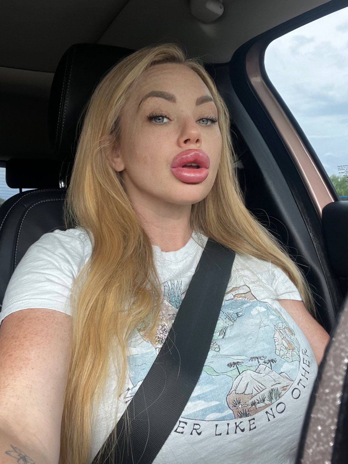 Katrina Thicc on Twitter: "Yes my lips are ridiculous. That’s they way