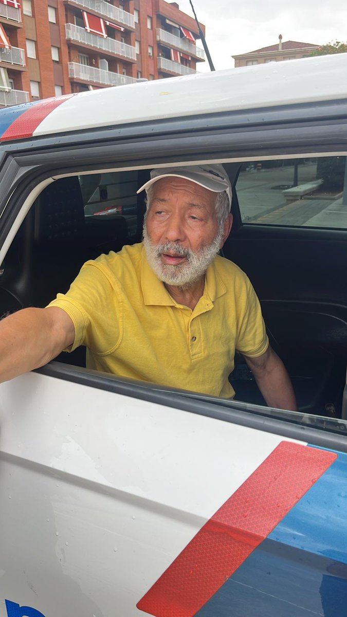 ⚠️Col•laboració ciutadana. Coneixes aquest home? Ens ha demanat ajuda sanitària i assistencial però no consta en cap base de dades. Ens pots ajudar a conèixer la seva identitat? Contacta amb <a href="/PLVNG/">Policia Local Vilanova i la Geltrú ◼ ◼ ◼ ◼</a> al ☎️938106666