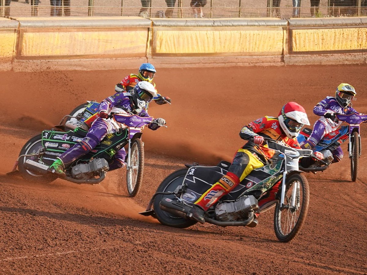 SpeedwayGB's tweet photo. π π₯ππ¦π¨ππ§!
π Sports Insure Premiership
π Pidcock Motorcycles Arena
π¦ @SpeedwayLions 57
π @PboroPanthers 33
β‘οΈ Stewart Dicksonβs side race to their biggest home victory of the campaign as Fricke maxes out (15).
#οΈβ£ #LEIPET #britishspeedwayπ¬π§
πΈ Phil McGlynn https://t.co/RwbX6E4p0w
