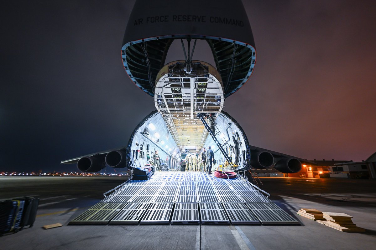 AFRCCommander's tweet photo. The Air Force Reserve is essential to successful operations in every domain and delivers readily accessible capacity at 30 percent less cost.
#AFRCPF23 #ResoluteSentinel23 #ReserveReady @AFSOUTH https://t.co/mQl1WPdHOf