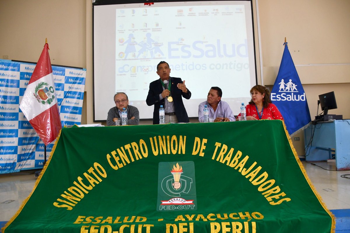 Willy_PonceC's tweet photo. #Base Ayacucho, saluda el cambio de Director de la red asistencial y reafirman compromiso de trabajo articulado con el CDN FED CUT ¡Unidos y Organizados Avanzamos! ⁦@FedCut⁩ ⁦@josue_cuzcano⁩ ⁦@QuirozNila⁩ ⁦@alansableUNI⁩ ⁦@AngelDionicioO1⁩ https://t.co/MJsCfhLaa2