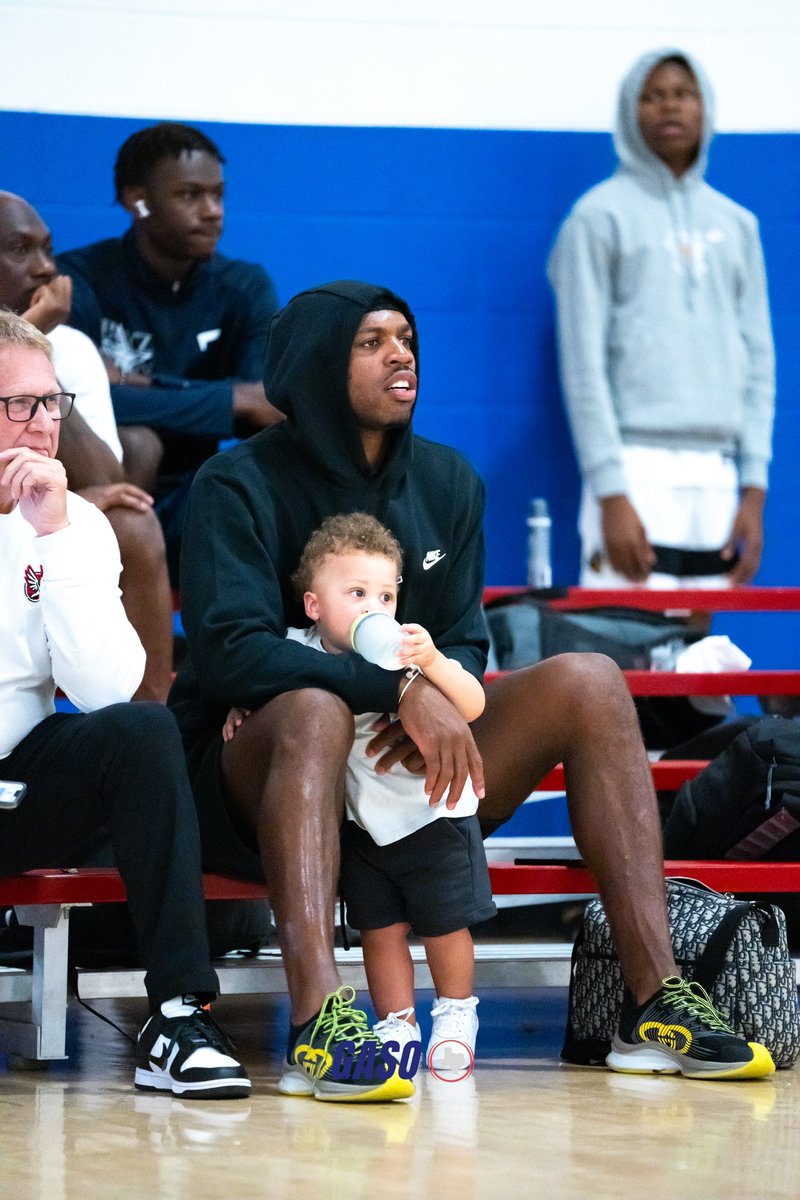 It’s a family affair here at #GASOChampions 🙌

<a href="/buddyhield/">Buddy Love !!!!</a> here to support his <a href="/BuddyBuckets/">Team Buddy Buckets</a> - Bahamas Squad 🤝