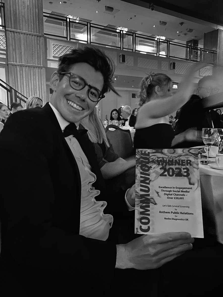 So incredibly proud of our Resonant Group stablemates, Anthem! Winners at Communiqué tonight in the engagement in social media category. #cxhealth