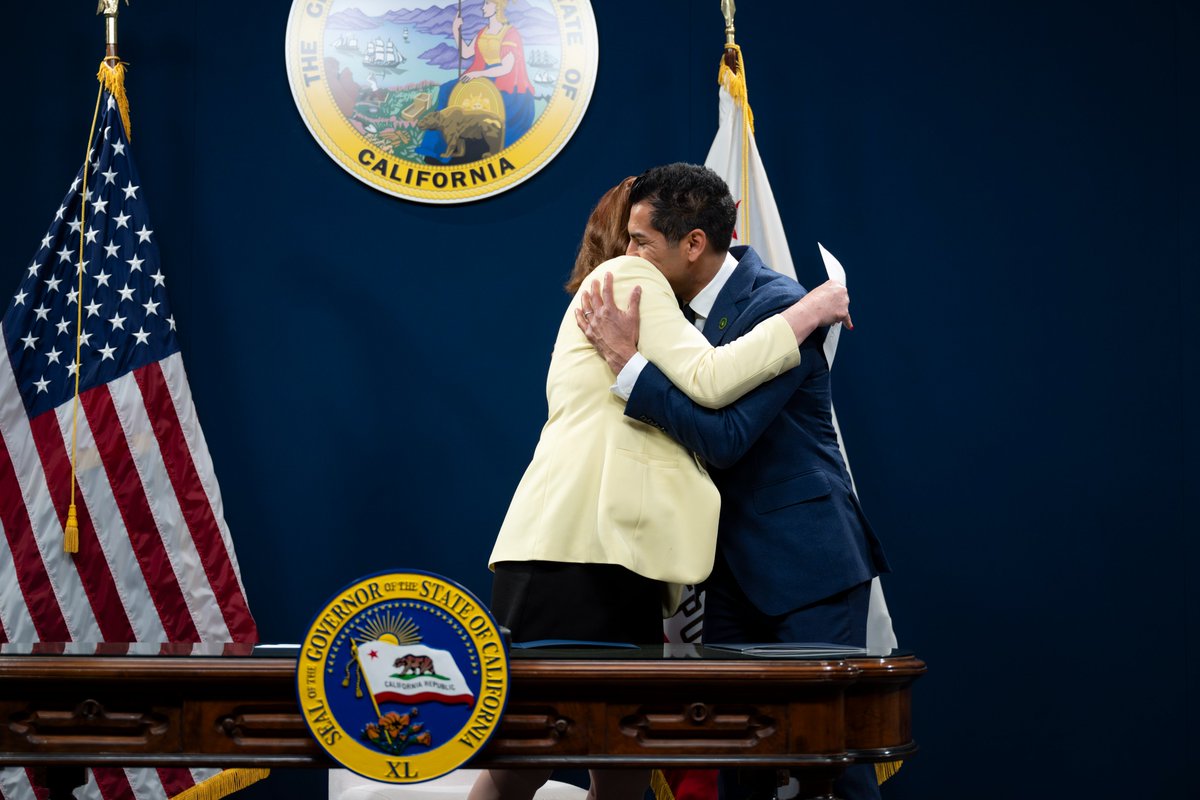 Today, <a href="/SenToniAtkins/">Senate President pro Tempore Emeritus Toni Atkins</a> became the first Senate Pro Tem in state history to sign legislation into law as Acting Governor. She signed our bill #AB588, ensuring that Watsonville residents are better represented in regional water policy decisions. Honored to be part of this moment!