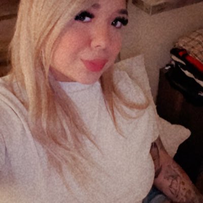 lashedbylesliee's tweet photo. #NewProfilePic https://t.co/UBov3YLsSc