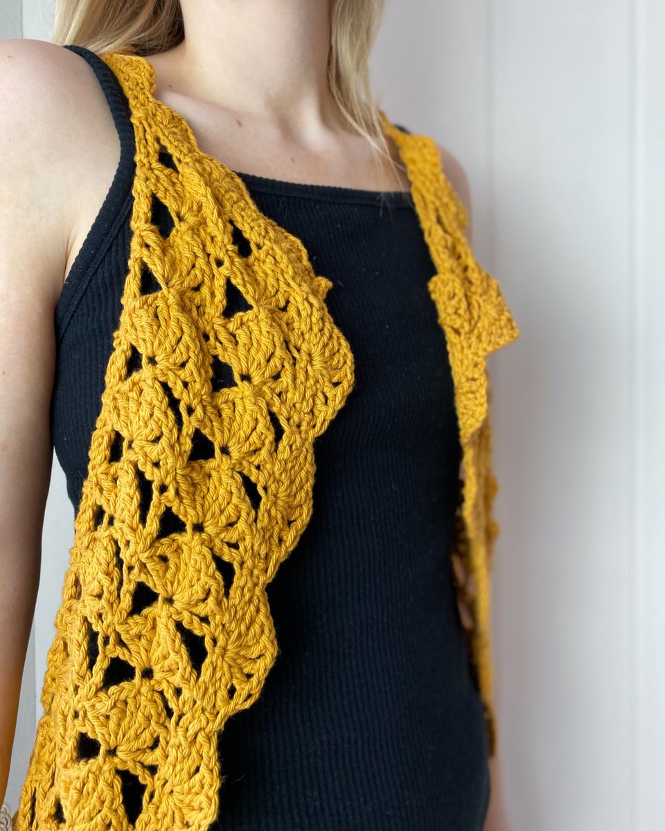 ReVeDesignCo1's tweet photo. FANTAIL VEST CROCHET PATTERN
This is a completely adjustable design which means you can make it to fit anyone! 
It's a perfect foil to a #littleblackdress or #bluejeansandtee outfits.   Create one or more in your favorite colors - your wardrobe will be grateful! https://t.co/Y9ras1TRFr
