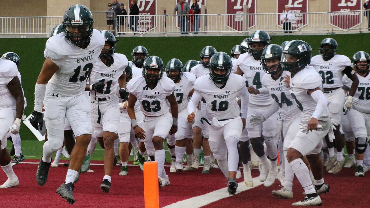 ClevelandT04's tweet photo. Blessed to receive a offer from Eastern New Mexico University! @CoachKelleyLee https://t.co/FJcvA3AIX2