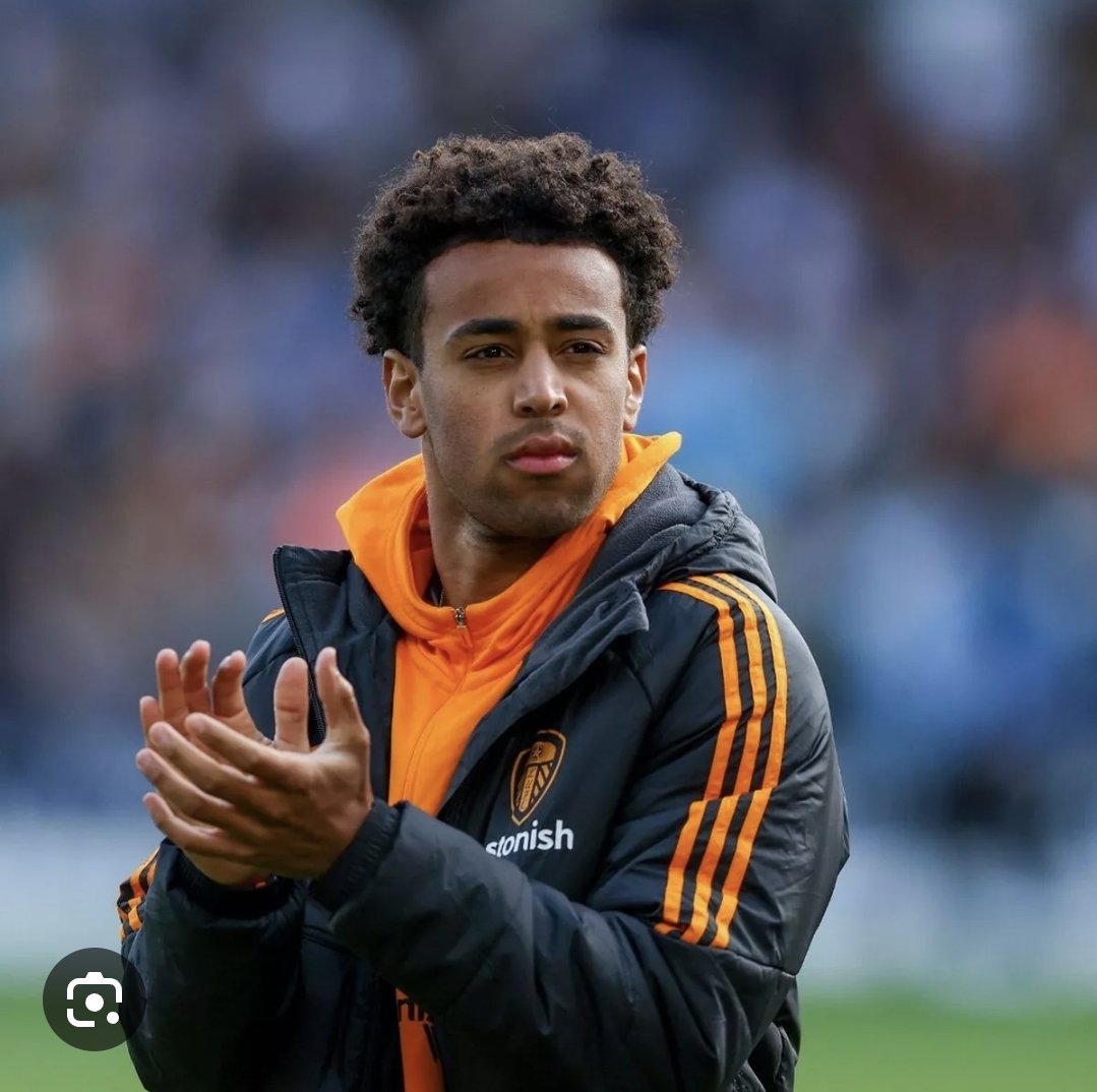 Tyler Adams has stated that he wants to stay and fight for the club. He has had offers from other top leagues and the PL, but he said he loves the club and wants to prove our fan base wrong about Americans. What a guy, give him the arm band. #LUFC