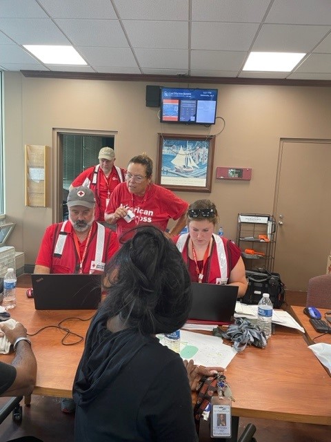 RedCrossNOH's tweet photo. Day 4 for residents of #TerraceTowers apartments in E. CLE at a #RedCross shelter. Emmanuel Grant is one of 120 residents being housed @cwru and supported by @CuyahogaOEM and dedicated Red Cross #volunteers. https://t.co/725odb9AH1