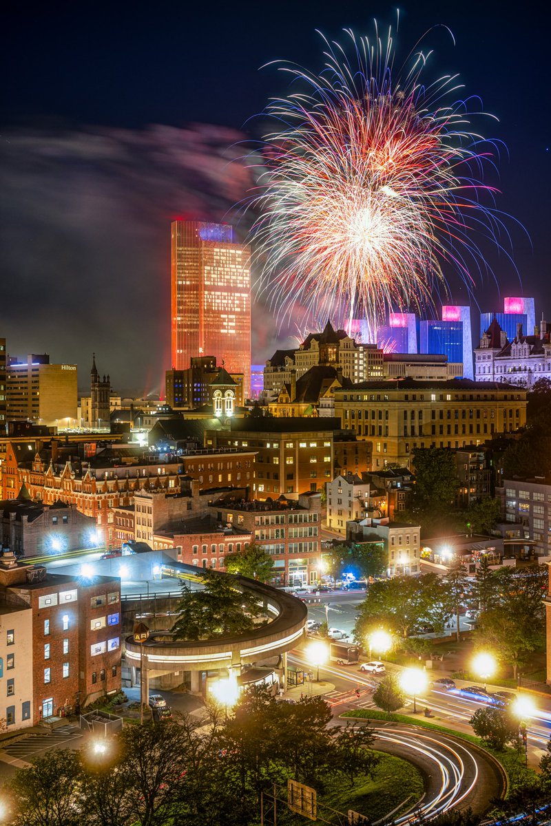 Last night’s fireworks display over Albany presented by <a href="/PriceChopper/">Price Chopper & Market 32</a>