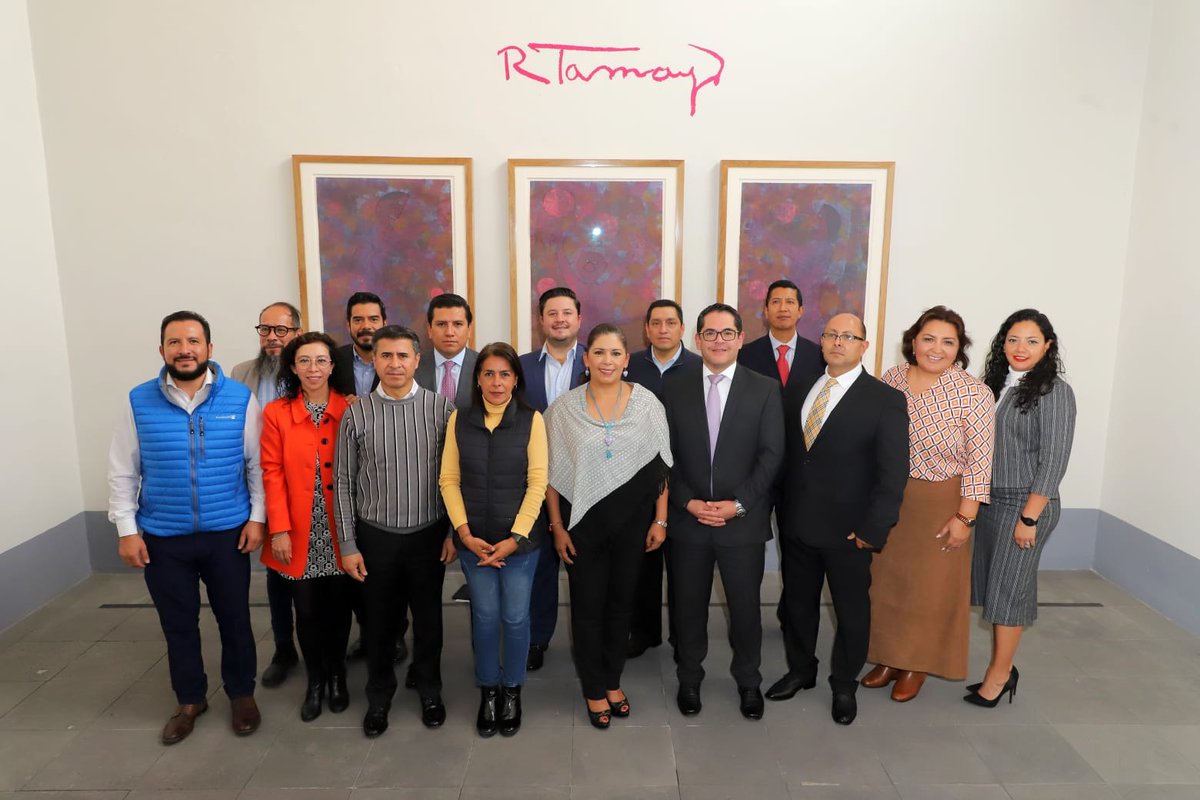Bren_Alvarado's tweet photo. Con la finalidad de dar cumplimiento puntual a los objetivos y metas de la Sedesem #Edomex y atender a quienes más lo necesitan, hoy presidí la Tercera Sesión Ordinaria del Comité de Control y Desempeño Institucional, COCODI, llevada a cabo en en Museo de Bellas Artes en Toluca. https://t.co/UjdGl0za1K