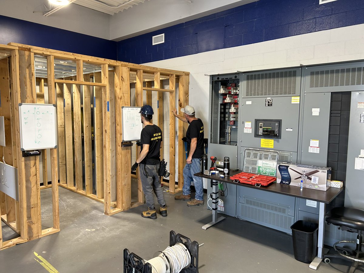 The #IBEW Local 303 Worker Readiness Program is in full swing at the 303 Training Centre in #NiagaraFalls . The first intake of students are learning valuable #healthandsafety and technical skills to apply to a future #electrical #apprenticeship . #SkillsDevelopmentFund #onpoli