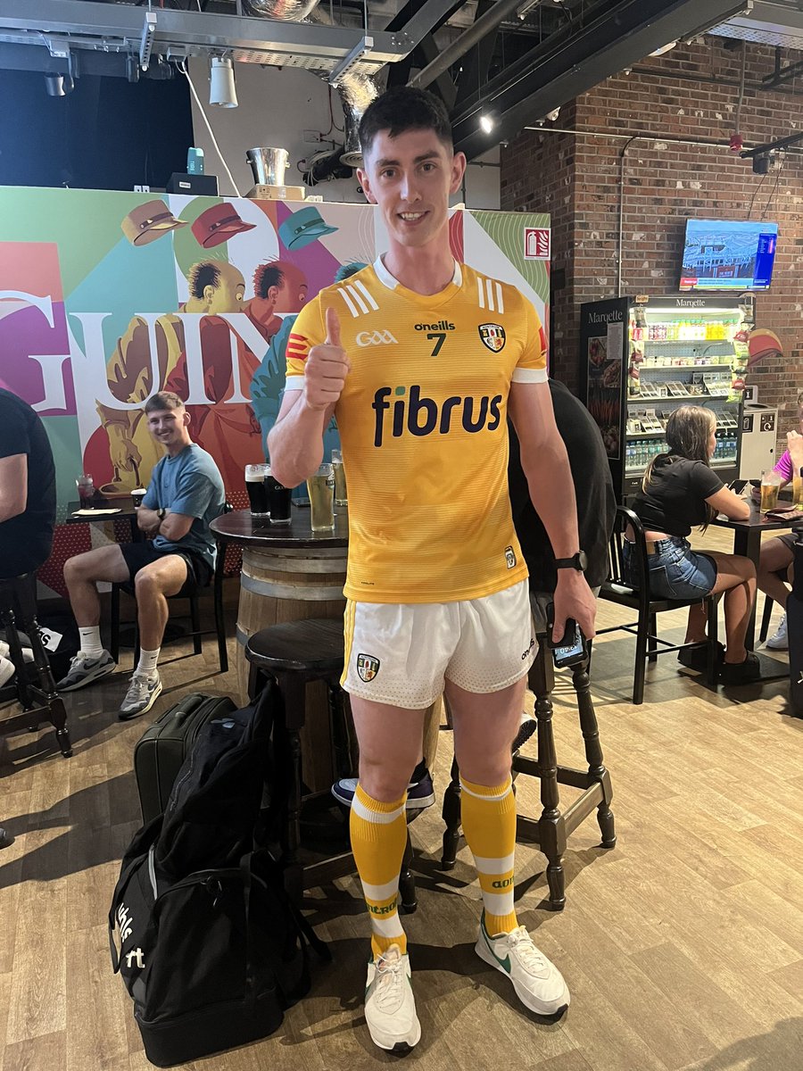 A big thumbs up from <a href="/PMcA10/">Paddy McAleer</a> for his stag this weekend 😂😂 <a href="/AontroimGAA/">Antrim GAA</a>