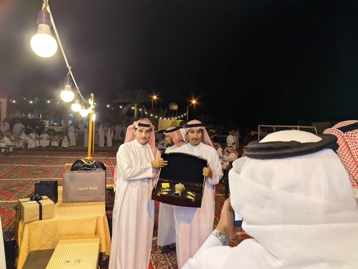 my32112's tweet photo. حفل تكريم المعلم محمد بن سعود الطيار بمناسبة (التقاعد) https://t.co/yHT3Dg2tET