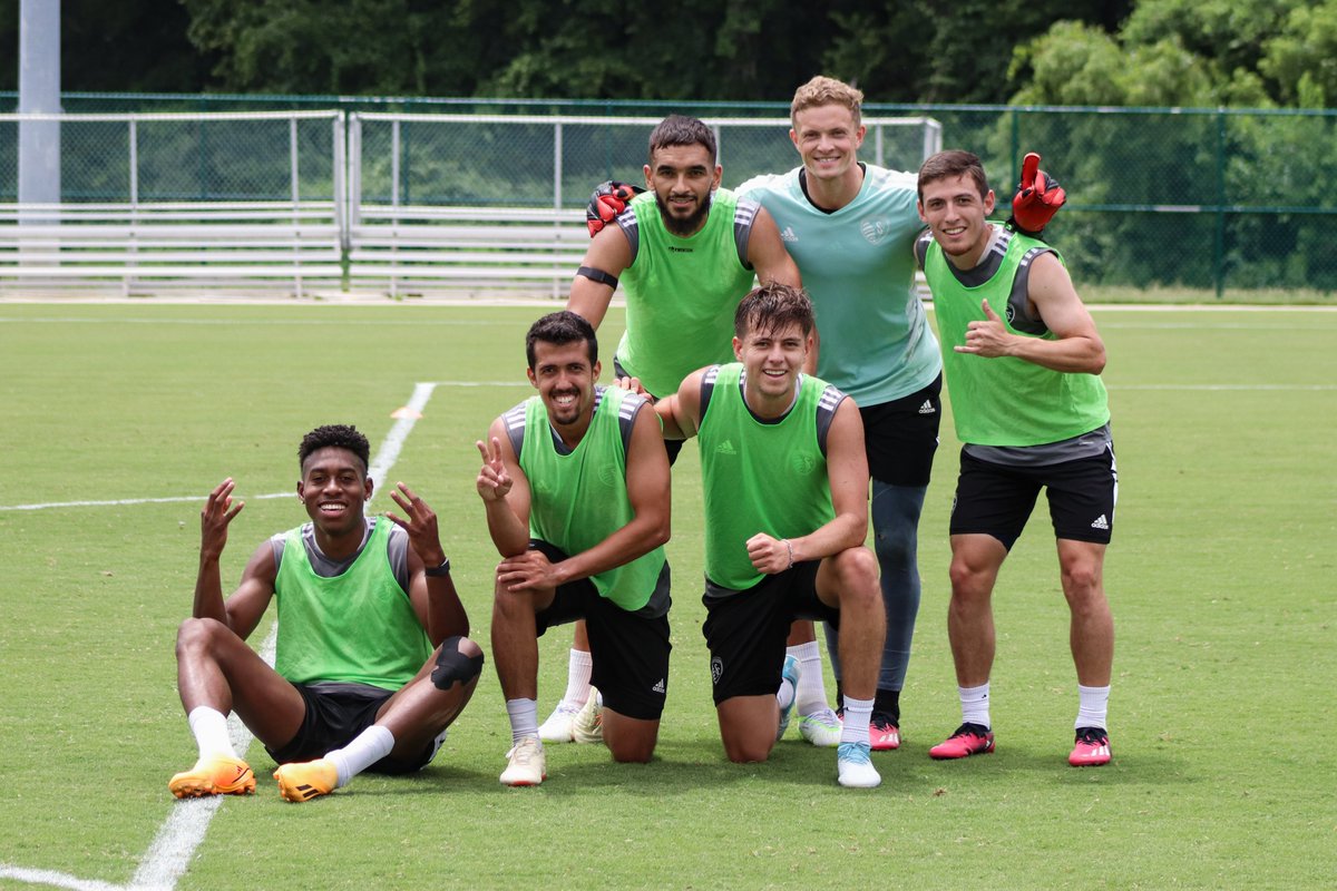 SportingKCII's tweet photo. 💪 Back on the training ground!

We go again Sunday at Timbers2 with kickoff set for 9 PM CT!

#PORvSKC | #SportingKC https://t.co/6i3rdIR85W