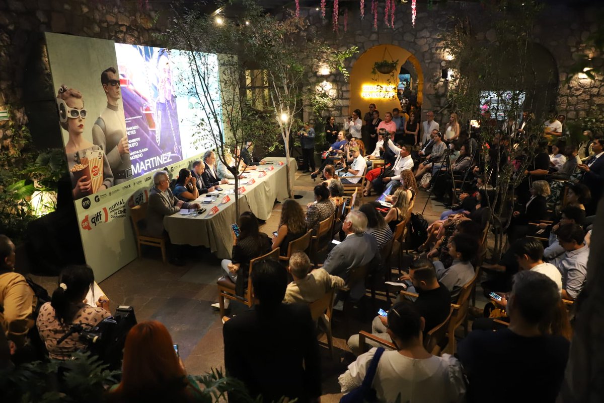 turismogobgente's tweet photo. #Entérate 🎥
Películas que han sido apoyadas por la #SECTURGTO y que tuvieron su premier mundial en el Festival de Cannes, tendrán su estreno nacional en el @giffmx , evento que se llevará a cabo del 2️⃣0️⃣ al 3️⃣1️⃣ de julio.
Sigue leyendo 🎬 https://t.co/0kKTJJOQb5 https://t.co/ME4fTgDDvF