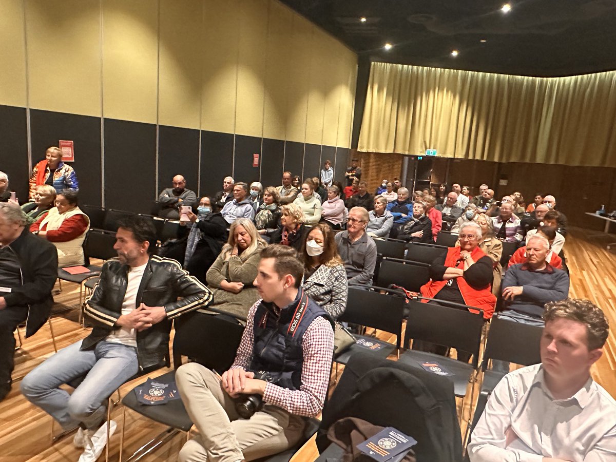 kelfuller's tweet image. In the chair for ABC Illawarra Mornings today - up first almost 100 people attend a community forum on the &apos;Voice to Parliament&apos; in #Shellharbour