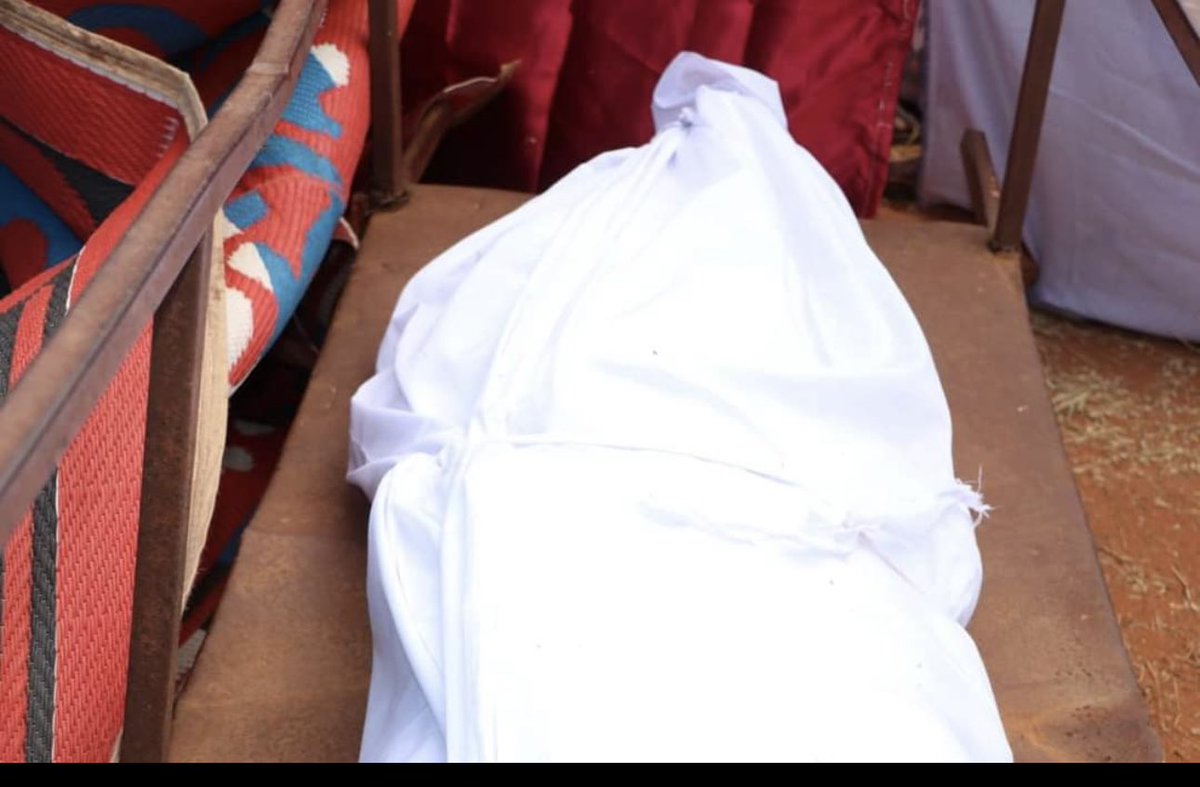 Araweelo2009's tweet photo. #Kenya 18 sano Bay G/#Gedo Xasuuqaysa Why al shabab Way yaqanan meshay jogan #shacab maskin ah Bay inta leysa #Shacabka #Gedo #Dawlad malahan #kenyo waxay naku leyneyso 18 sano Ban ka rabna! https://t.co/fb8D0iUL3I