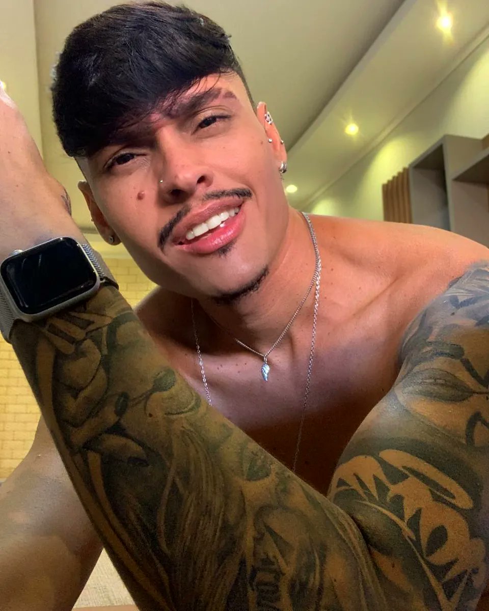 renan_xtx's tweet photo. Olá, site.. 🥰 https://t.co/PLQ7B7JJOv