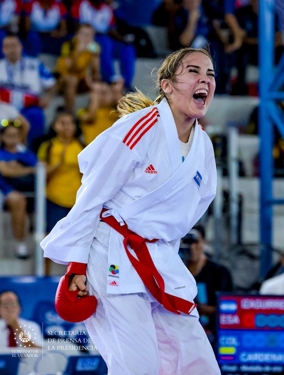 #SanSalvador2023 | ¡El Salvador gana la octava medalla de oro! La atleta salvadoreña Gabriela Izaguirre conquistó la medalla de oro en la modalidad de -50 kg femenino. #SecretaríaDePrensa