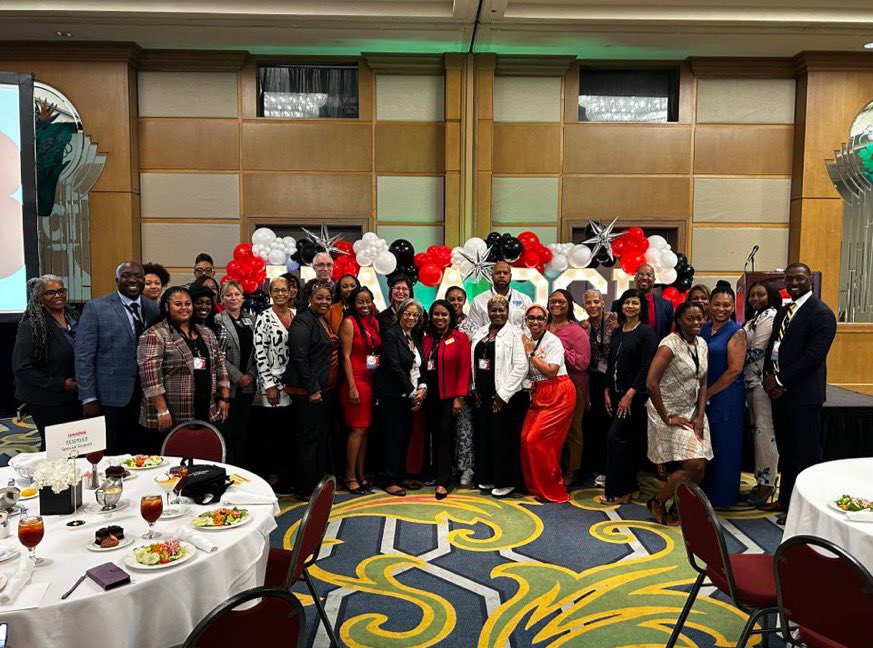 Charlotruth99's tweet photo. Sheldon ISD is well represented at the HAABSE conference #SheldonProud #HAABSEConnect https://t.co/y81TzbwNXh
