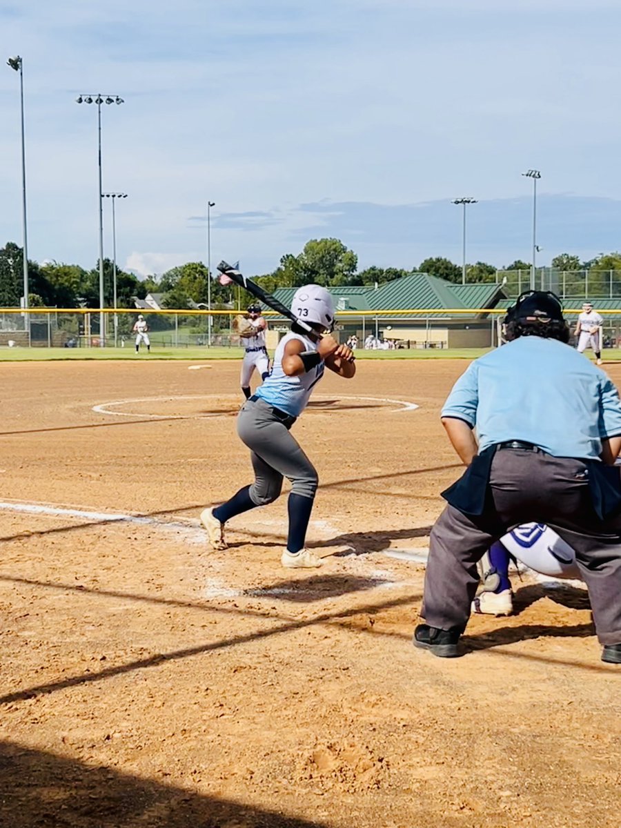 CarrieDrummond_'s tweet photo. Look for the good & GOD in ALL things. @KennDrummond is subbing this week for @NebraskaThunder and it happens that her jersey #99 is a reminder of a favorite parable, Matthew 18:12, that my Mom read to her a few months before she died. #heleavesthe99 #tofindyou https://t.co/sKwP45xATn