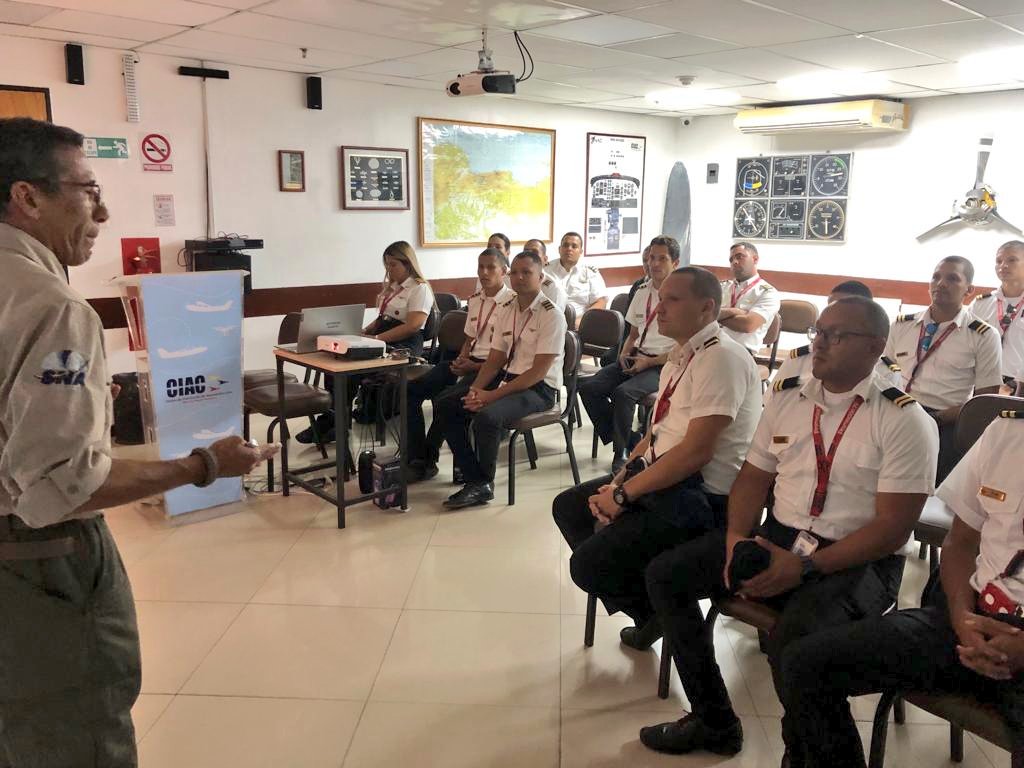 Continuando con el fortalecimiento de la educación aeronáutica de nuestros alumnos pilotos, el <a href="/SAR_Venezuela/">SAR Venezuela</a> impartió instrucción sobre el Factor Humano en la Aviación y Dirty Dozen  a 51 Alumnos Pilotos del <a href="/CiacVzla/">CiacVzla</a>, en Maracay, Edo. Aragua.