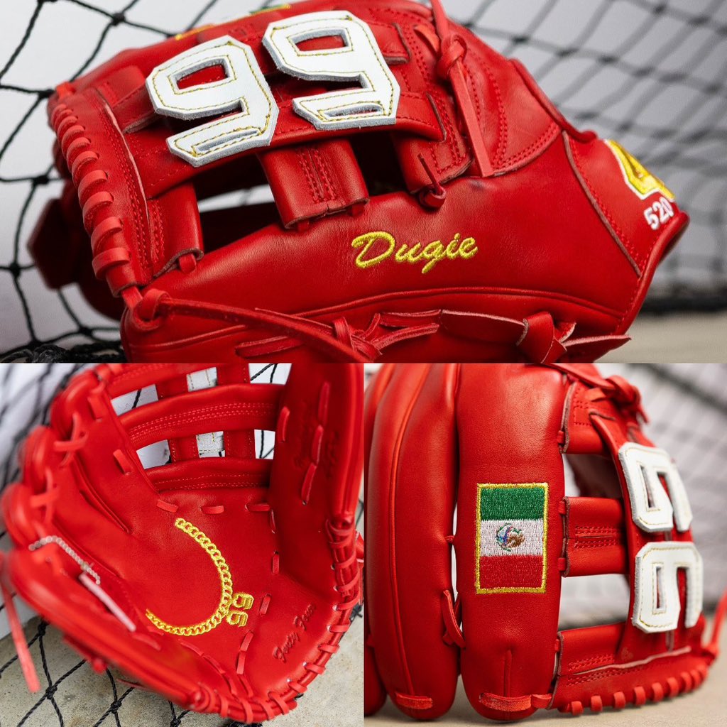 This custom glove for Alex Verdugo 🔥 (via @MVP_SportsGroup)