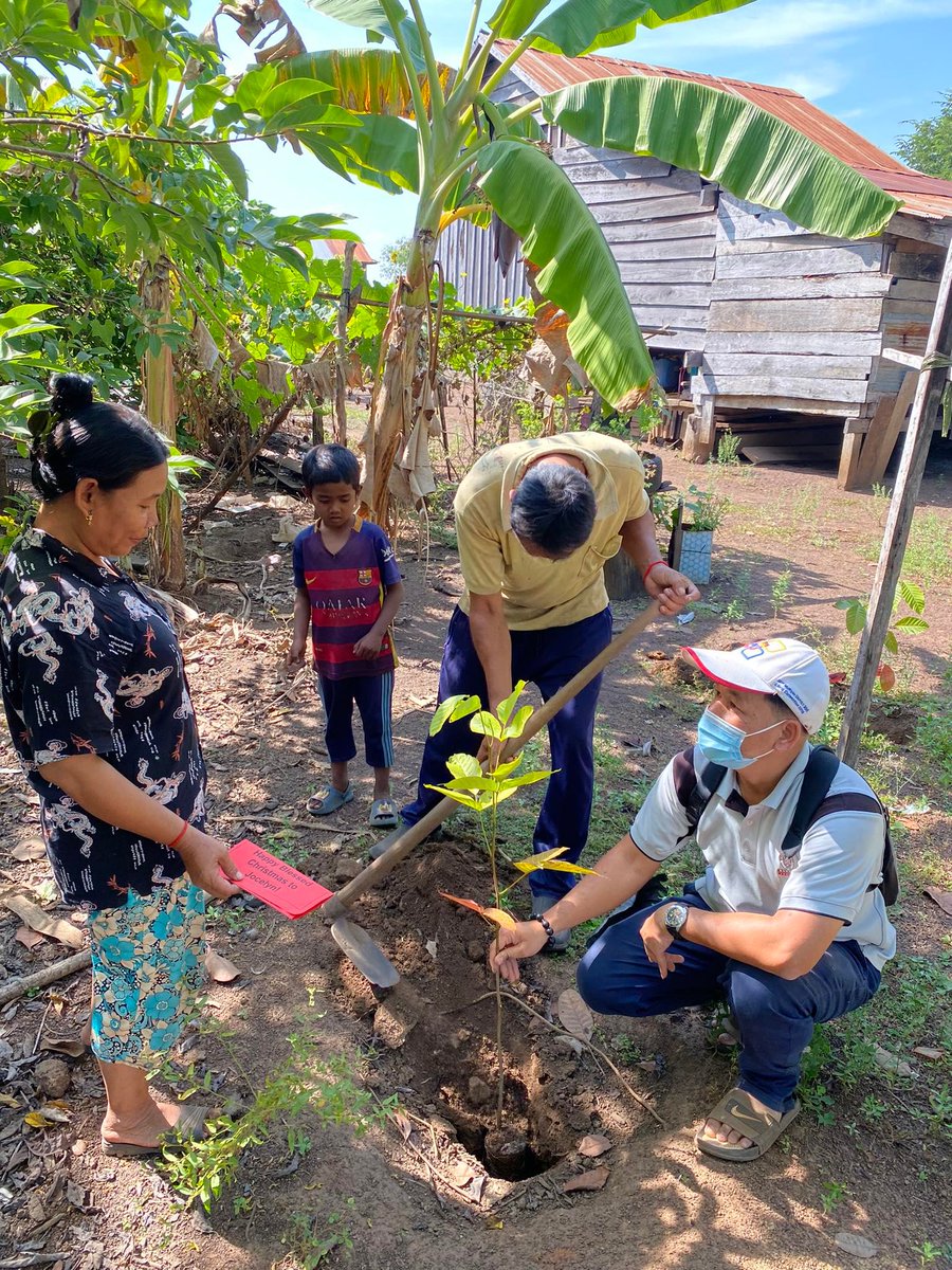 FireWomanJo1's tweet image. Celebrate Mother Nature, by planting Trees of Love- Fruit tree saplings with your own bespoke label!
🌿🌱🦋💚🌍🙏🐝🌈

PM jo with your Tag label detail &amp;amp; follow the justgiving link to pay pay just £10!
justgiving.com/fundraising/tr…...
Join us!
facebook.com/groups/5524784…

#treesoflove