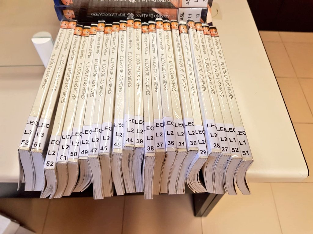 BIB_Cubit's tweet photo. Ayer terminamos de conformar  los #lotes para #ClubesDeLectura #juveniles que ofertarán las @ZGZBibliotecas en #préstamo colectivo a los centros educativos, asociaciones... con los títulos adquiridos para el Premio Criticón del @zaragoza_es

#CriticónZGZ
#paraJóvenes
#BPMZ https://t.co/kp4pnIMADE