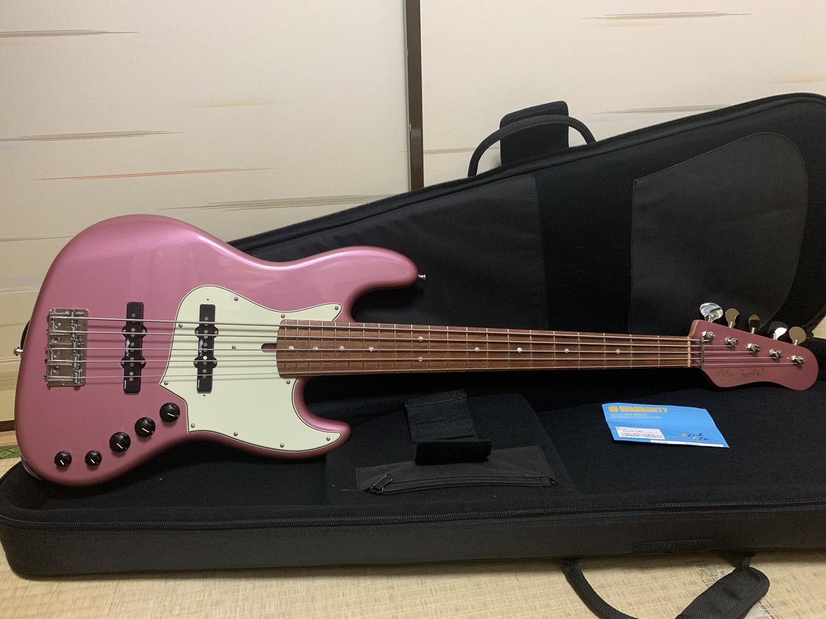 TOM16039221's tweet photo. 4⃣️ Alleva-Coppolo LG5D
#Alleva #Coppolo #LG5 #Bass #コッポロ #ベース https://t.co/5mBnUsb7jD