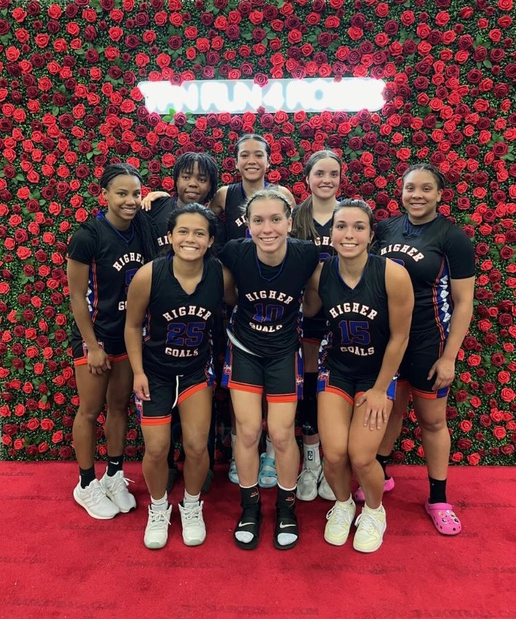HG Elite 2024 opens <a href="/TFNsRun4Roses/">TFN's Run 4 Roses</a> going 2-0 on Day 1, finishing 1st in their Pool. 

Playing Platinum Bracket Friday afternoon at 1232pm on Court 35. 

Come check em out, coaches! 

DEFINITELY #HGProud💙🧡