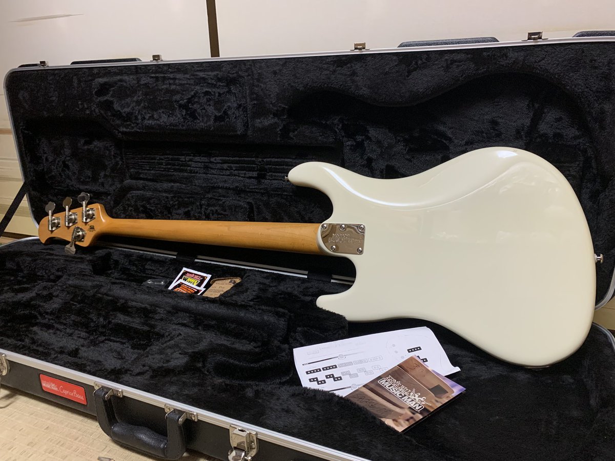 TOM16039221's tweet photo. 6⃣️ MUSICMAN Caprice Bass

#Musicman #Caprice #bass #贝斯
#ベース #エレキベース https://t.co/OmEh6XSmzd