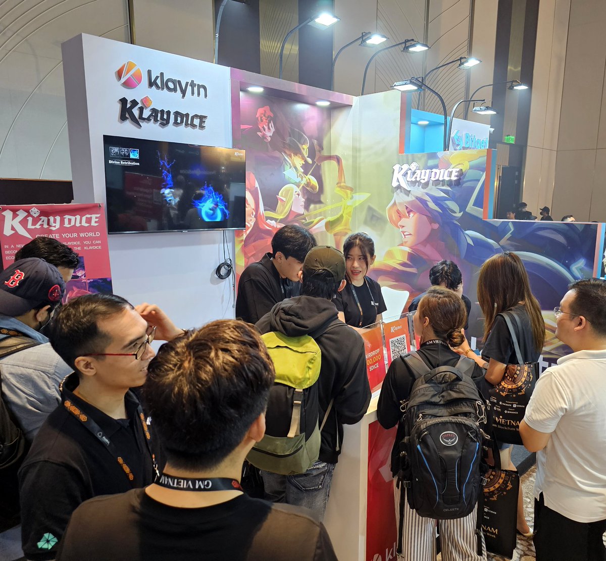 We're kicking things off with @klaytn_official at the #GMVietnam conference.

Vietnam has 10 percent of the Dicast users.

Stay tuned for Klaydice's full-scale entry into Vietnam.

#klaytn #klaydice #GMVN2023 #p2e #NFTs #gamefi #Web3Gaming
