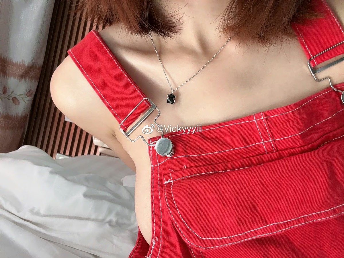 啊呀呀呀on X: ＃vickyyyii 为什么啊，挺大的网红，有自己的视频风格，怎么就入圈了？ t.coRG78Wk52cj   X