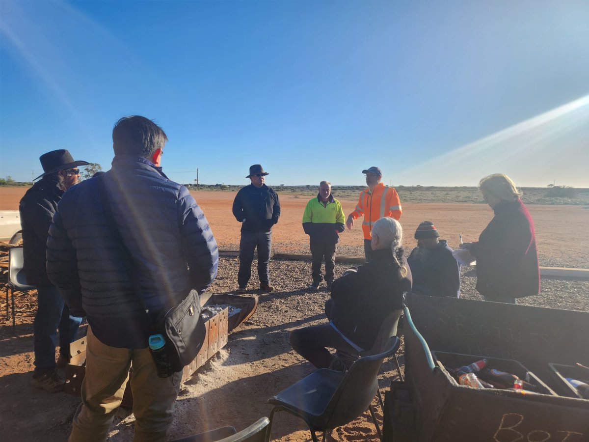 taitonresources's tweet photo. 📌$T88.AX @taitonresources' Executive Directors #NoelOng &amp; #DavidLow recently had a successful trip to our #HighwayProject that completed the #HeritageSurvey which approves the imminent maiden drill program &amp; UltraFine Soil Survey.🇦🇺
 
🔗https://t.co/O3yTEcdybQ
#molybdenum #ASX https://t.co/djqYCnuABY