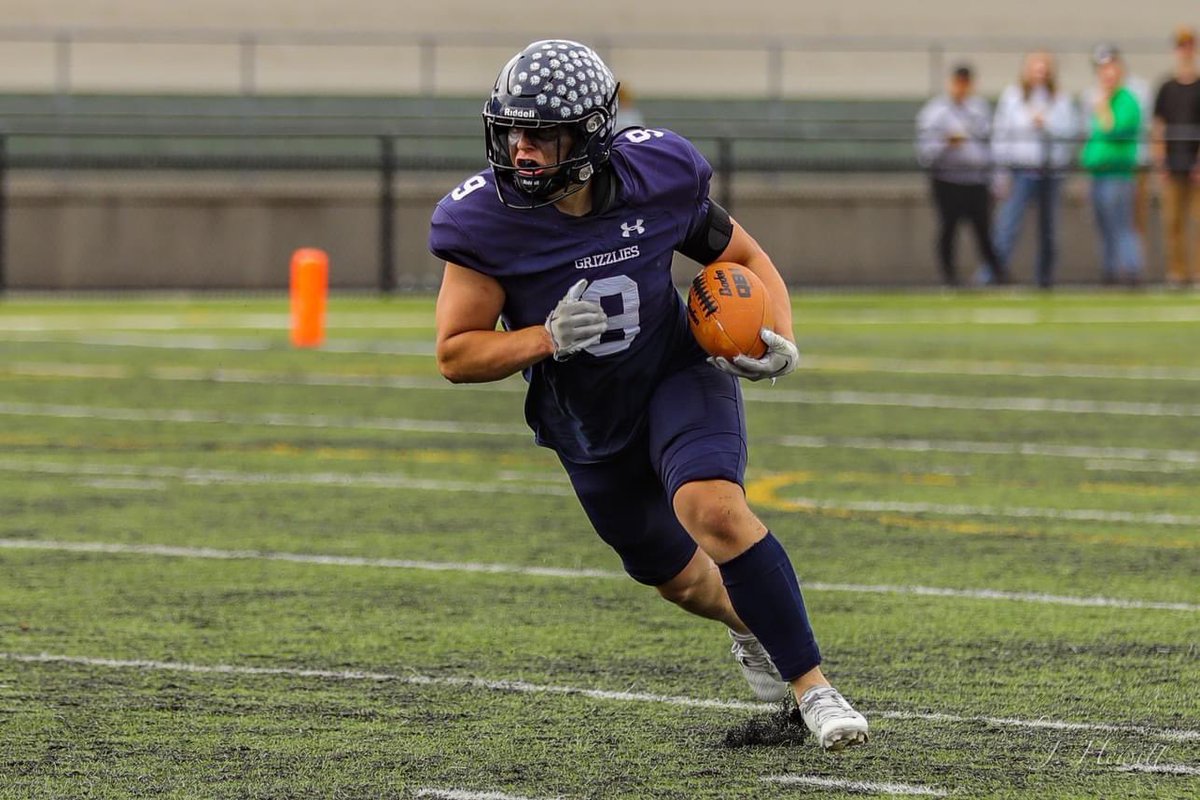 MalekyColgiu's tweet photo. In this years u18 Canada Cup Tournament I’ll be wearing number 9 as I represent British Columbia at the running back position ‼️‼️@JermodMapp @ncsa @officialBCPFA https://t.co/FJ1yM1RXE6