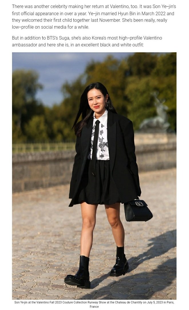 yejintangerine's tweet photo. Love this article from Lainey Gossip (an entertainment news &amp; gossip blog about all things Hollywood)

"At Valentino: The Returns of Kaia &amp; Son YeJin"

⭐ She’s also Korea’s most high-profile Valentino ambassador &amp; here she is, in an excellent black &amp; white outfit.

#SonYeJin

-- https://t.co/RbKcoPBhu0