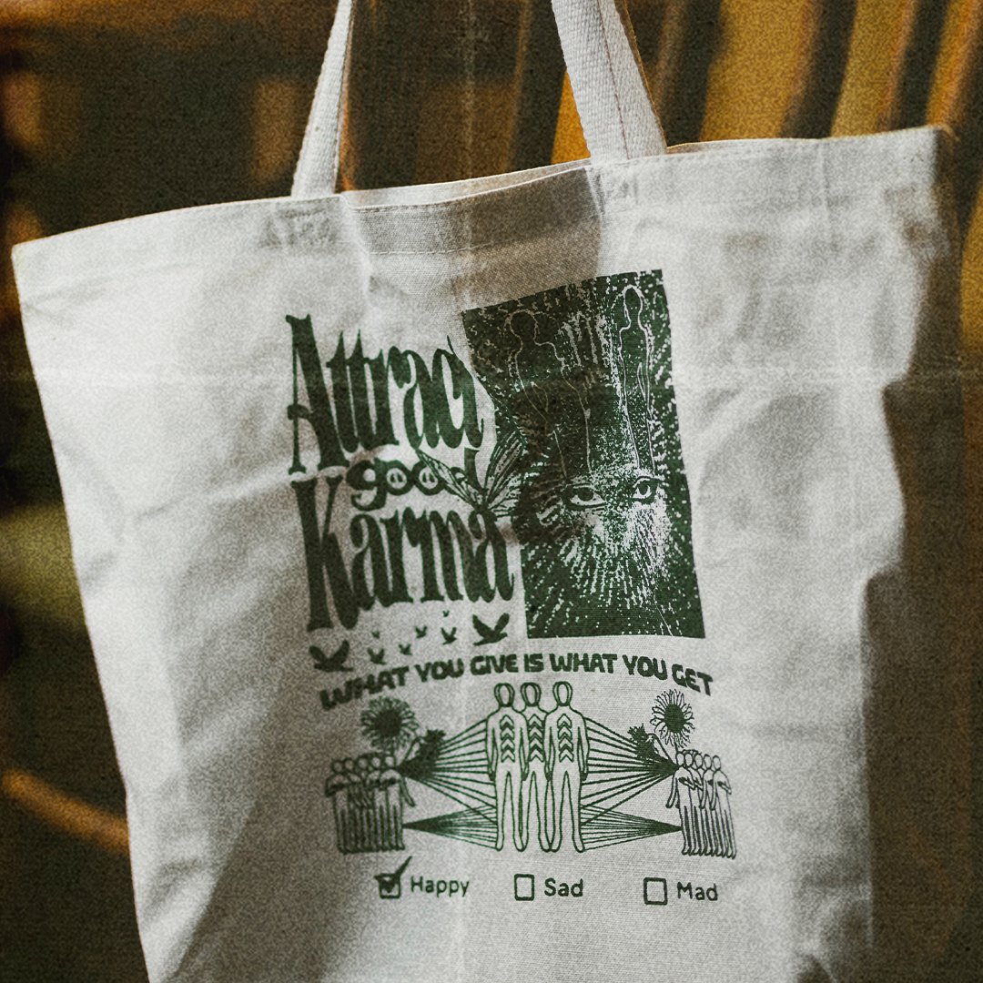 Listen, if you got a lot of baggage, then this bag is for you. We're here when you need us 🧸